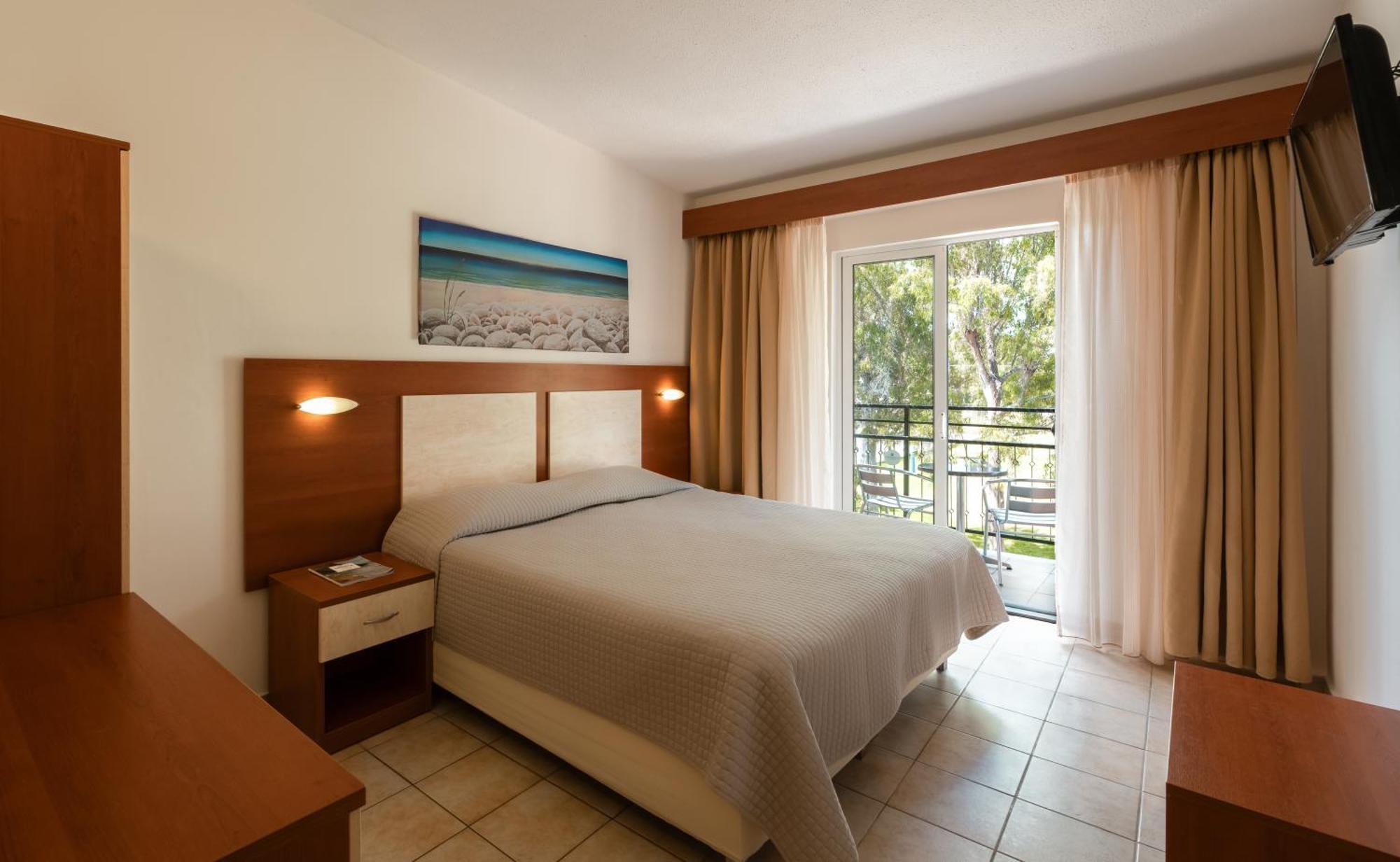 Messonghi Beach Holiday Resort Moraitika Exterior foto