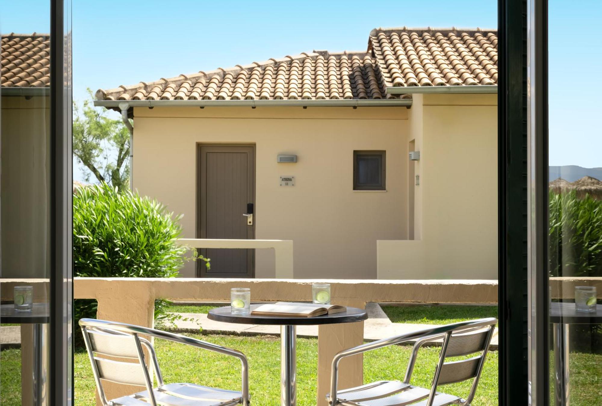 Messonghi Beach Holiday Resort Moraitika Exterior foto