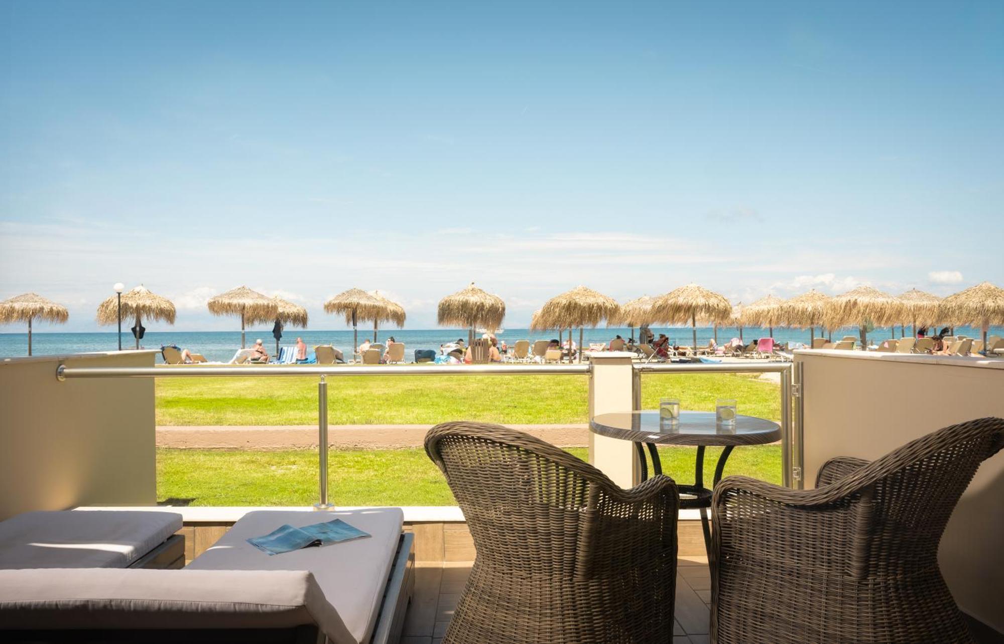 Messonghi Beach Holiday Resort Moraitika Exterior foto