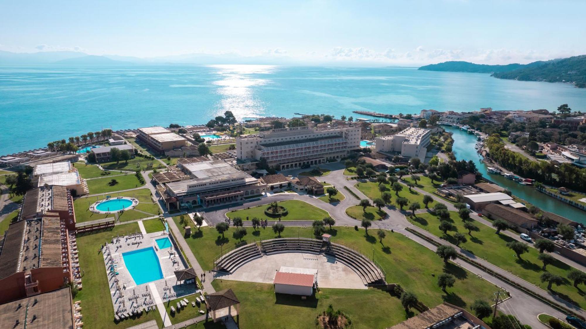 Messonghi Beach Holiday Resort Moraitika Exterior foto
