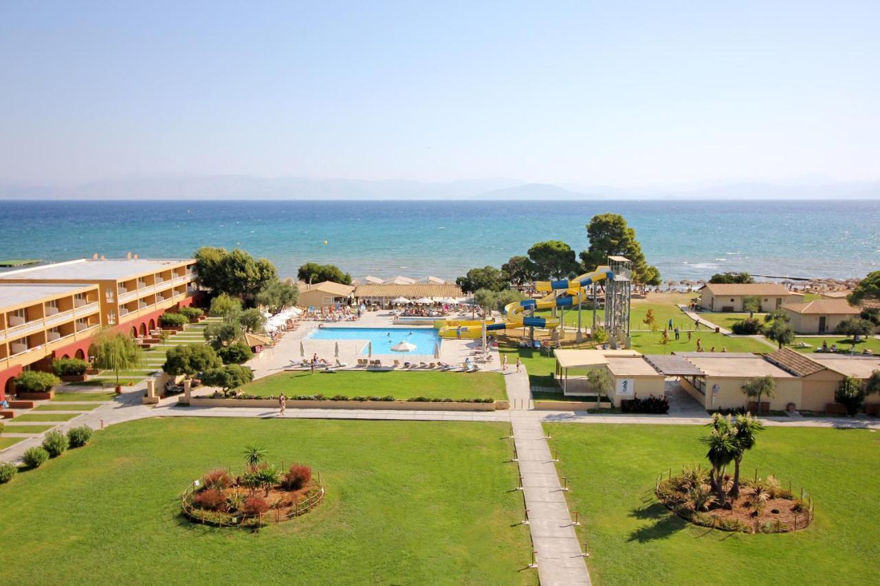 Messonghi Beach Holiday Resort Moraitika Exterior foto