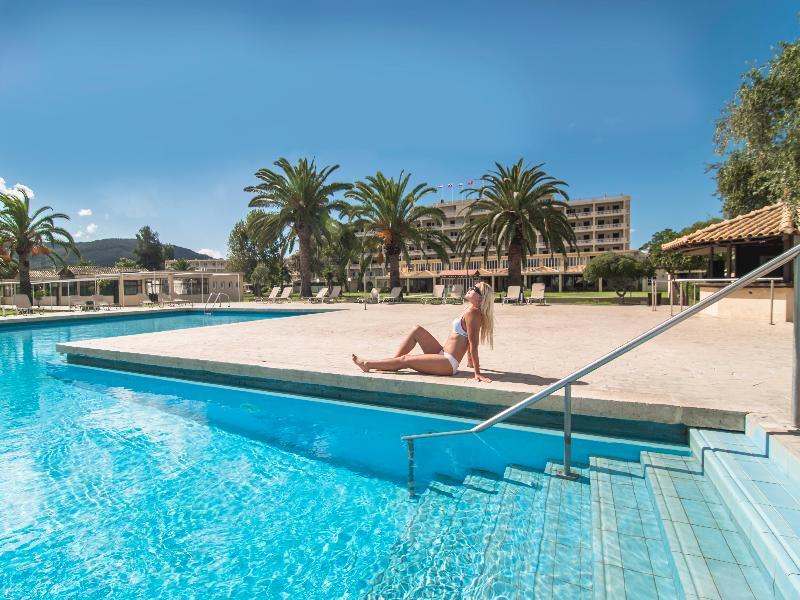 Messonghi Beach Holiday Resort Moraitika Exterior foto